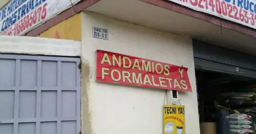 DEPOSITO DE MATERIALES Y FERRETERIA LA CONSTRUCCION
